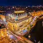 Fabulous River View Studio In The Heart Of Prague