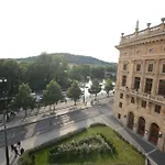 Fabulous River View Studio In The Heart Of Prague
