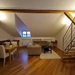 Nux Prague Old Town Square Apartments Masna