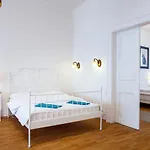 Large 3 Bdr Apt In The Heart Of Prague
