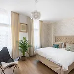 New Modern Apartment 5. Floor