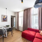 New Modern Apartment 5. Floor