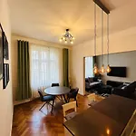Central Square Prague Apartment