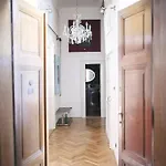 King Charles Apartment