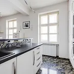 Luxury & Quiet Charming 2Bds Near River - Nek2Nd