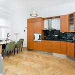 Spacious Apartment Near Prague Center