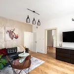 2 Bedrooms Apt Near Wenceslas Sq