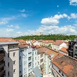 Bright 2 Bed With Big Terrace By Tram