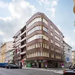 Cozy Apt In The Centre W/Balcony