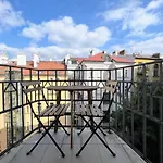 Beautiful & Peaceful Apartment With Cute Balcony