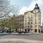 Charming Apartment In Famous Area