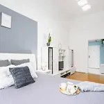 Luxury 3Kk Apt W/2Kingbeds 65”Tv,Next Wenceslas Sq