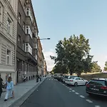 Washington Apartment