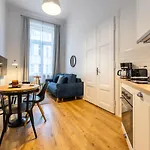 Charming 1 Bedroom Apartment In The City Center Of Prague