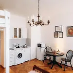 Elso Center Apartment