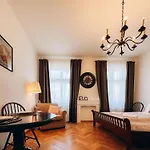 Elso Center Apartment