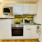 Wenceslas\' Shi Apartment