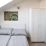 150M² 4Br Duplex Near Metro & Prague Center