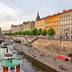 Helen Homestay Vysehrad