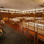 Iron Gate Hotel & Suites Prague By Bhg