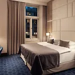 Hotel Kings Court