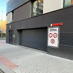 Vit Apartment - Free Parking - O2 Arena