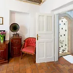 Loreta Hotel