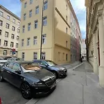 Putova Apartment In Prague 1