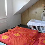 Beautiful House In Prague With Parking