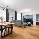 Prague Days - Modern Apartment With Workspace - Quiet Area