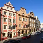 Red Lion Hotel
