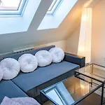 Bohemia Apartment 95M