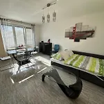 Sunny Modern Apartment With 2 Rooms With A View And Good Connections To The Centre