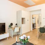 3Bdr Apt With Terrace And Electric Grill In Vinohrady By Prague Days