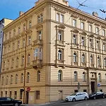 Coru House