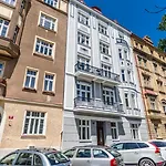 Apartment In The Clouds Letna - Luxury With Romantic Balconies In Quiet Centre Of Prague