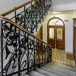 Residence Dobrovskeho 30