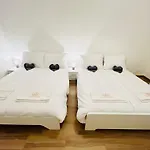 New Design & Style Apartments 50M From Wenceslas Square