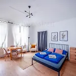 Cozy Apartment Close To Palmovka