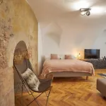 Lazenska N4 Residence