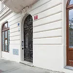 Blueground Prague 10 Nr Park Foodie Area Prg-18