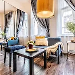 Prague Days - Studio - Trendy Neighborhood