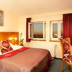 Green Garden Hotel