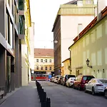 Luxemi Apartments I City Center Premium Studio
