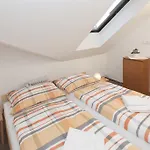 Oneman Hostel