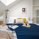 Prague Days - Attic Apt - Workspace - 100 Mbps Wi-Fi - Park Nearby