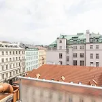 Jt\'S Apartments Opletalova Str.