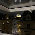 Central, Cozy & Stylish Apartment With Views