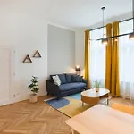 Beautiful Cozy Apartment For 2 People