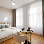 Luxemi Apartments I City Center Premium Studio